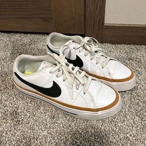 Nike Women's Court Legacy Next Nature Shoes